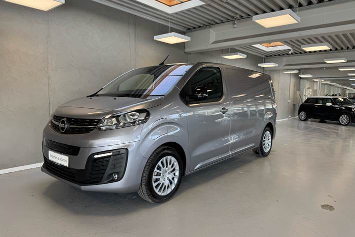 Grå Opel Vivaro-e fra 2024