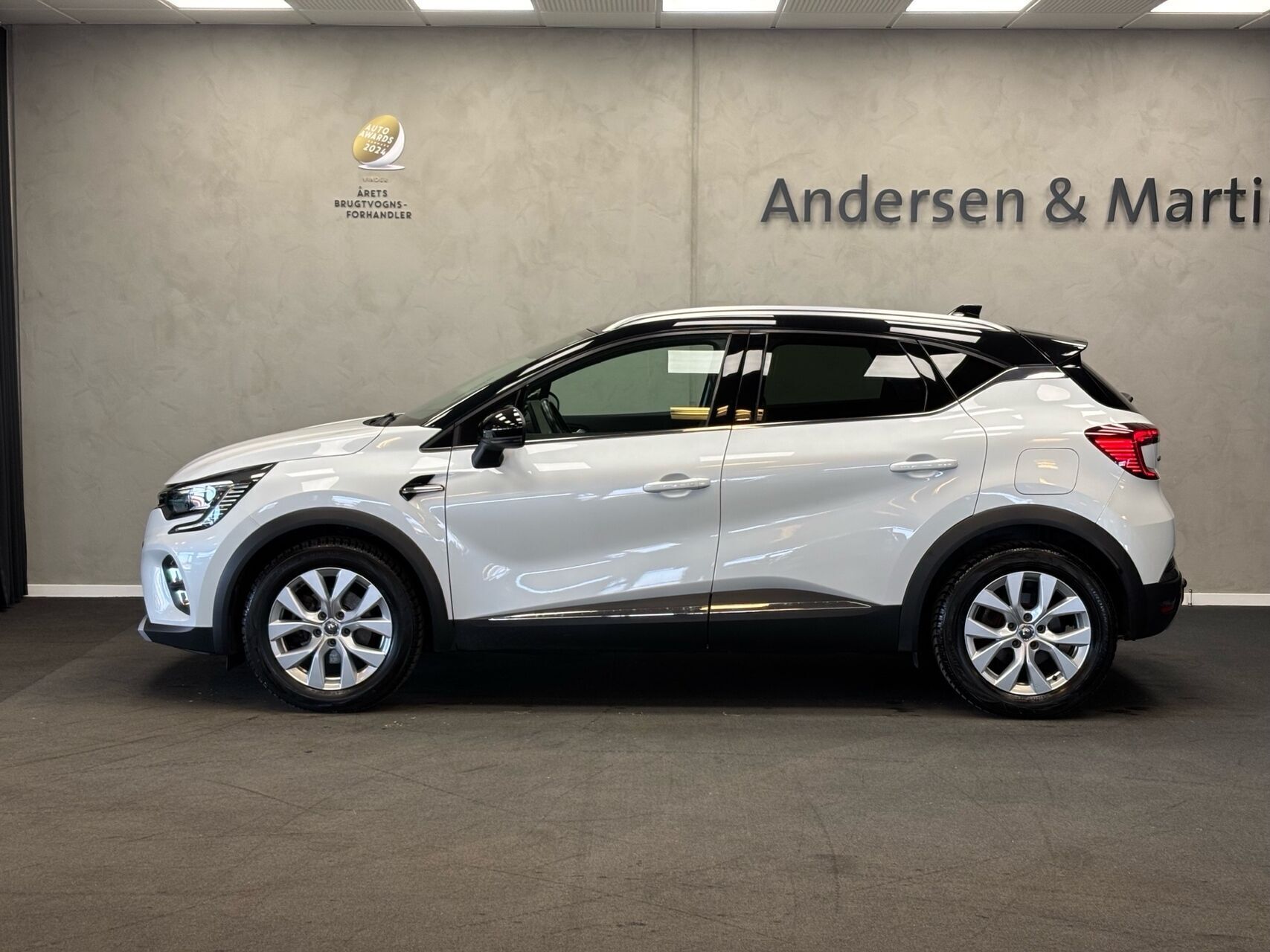 Renault Captur 1,6 E-TECH  Plugin-hybrid Intens 160HK 5d Aut.