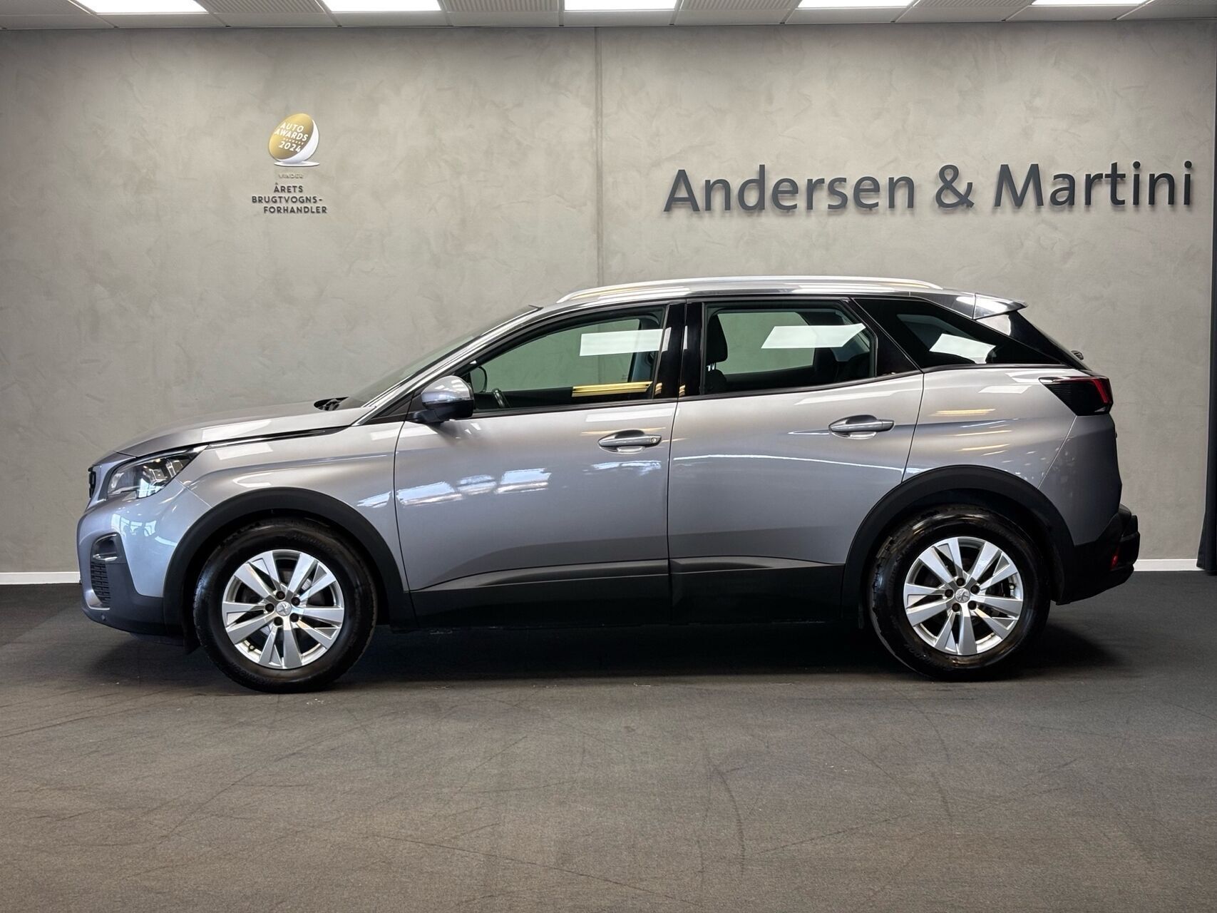 Peugeot 3008 1,2 PureTech Allure EAT8 130HK 5d 8g Aut.