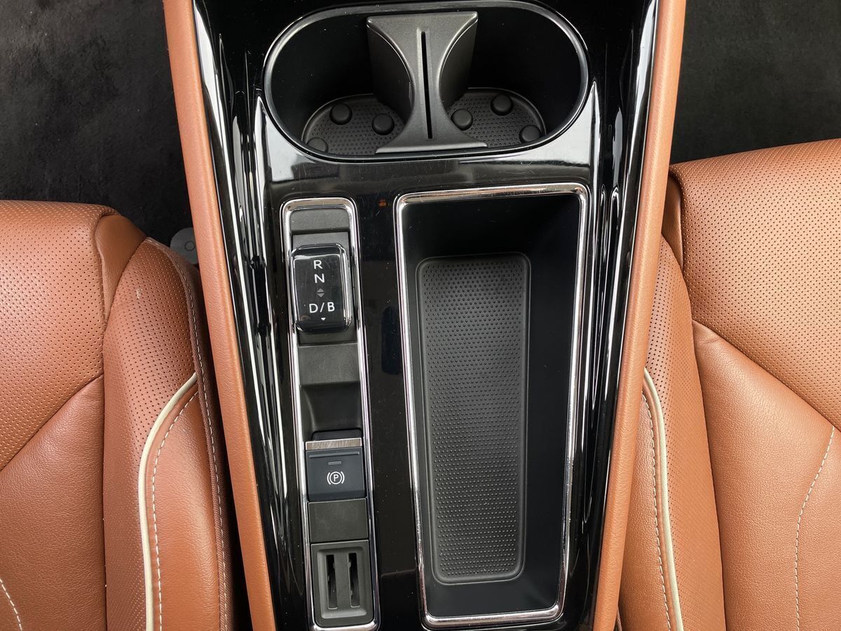 Grå Skoda Enyaq fra 2022