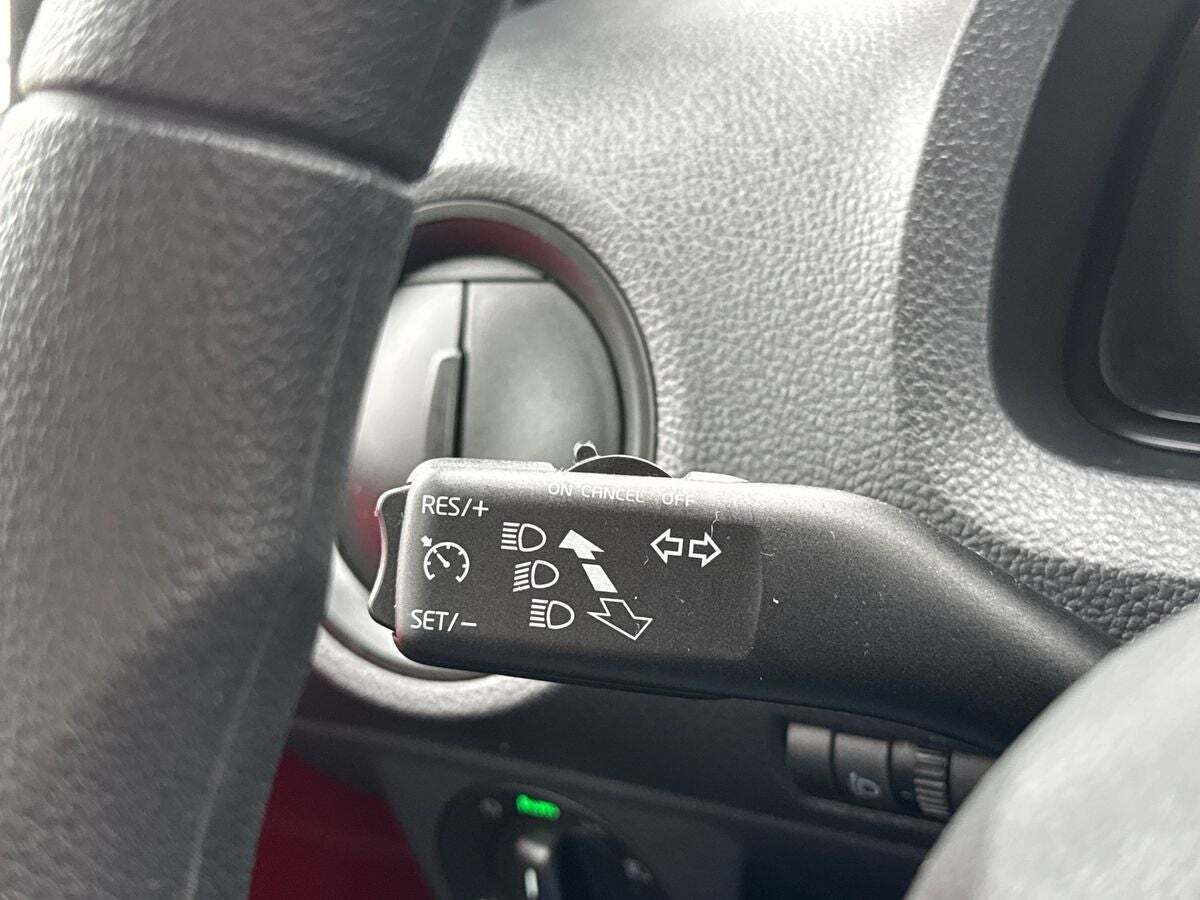 Rød Skoda Citigo fra 2016