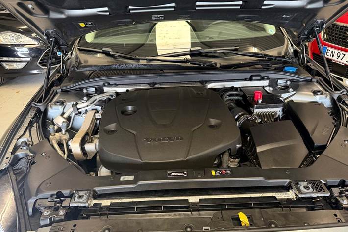 Grå Volvo V60 fra 2019