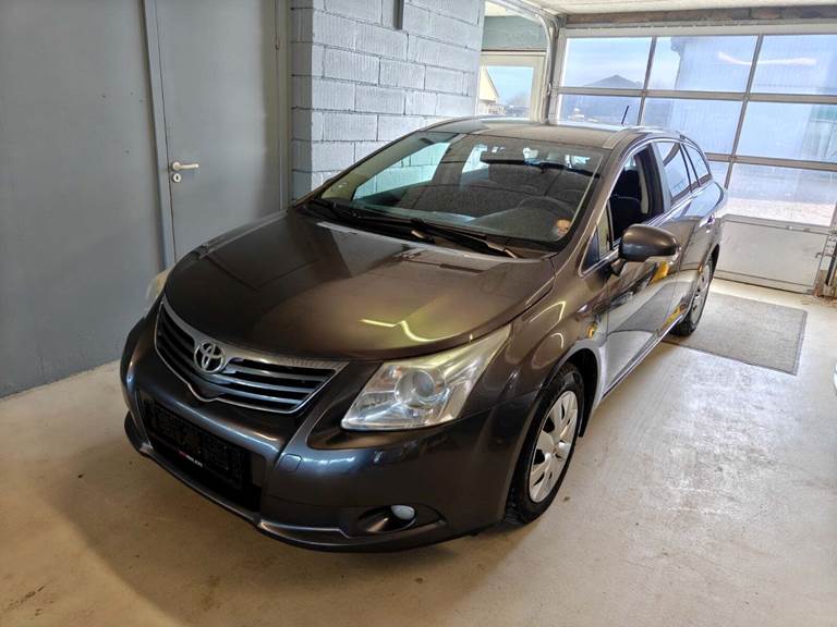 Toyota Avensis 2,0 D-4D TX stc.