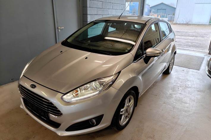 Gul Ford Fiesta fra 2014