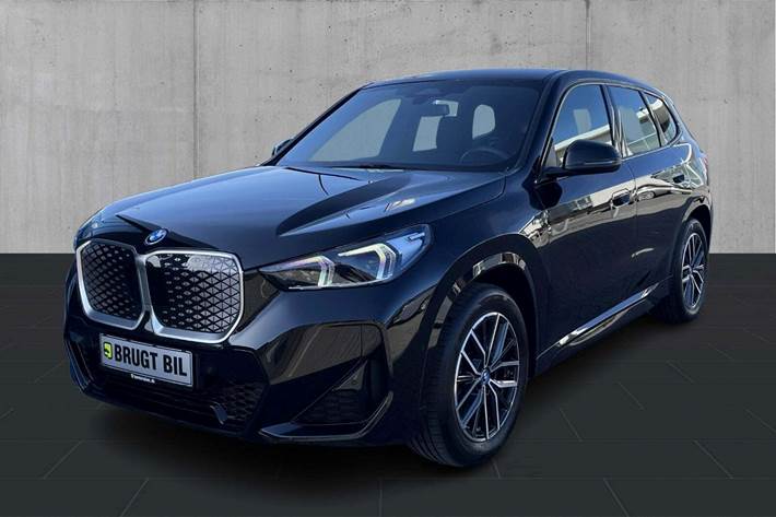 Sort BMW iX1 fra 2025