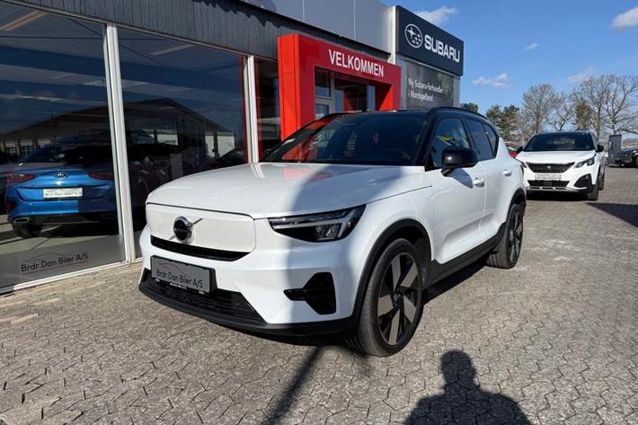 Hvid Volvo XC40 fra 2023