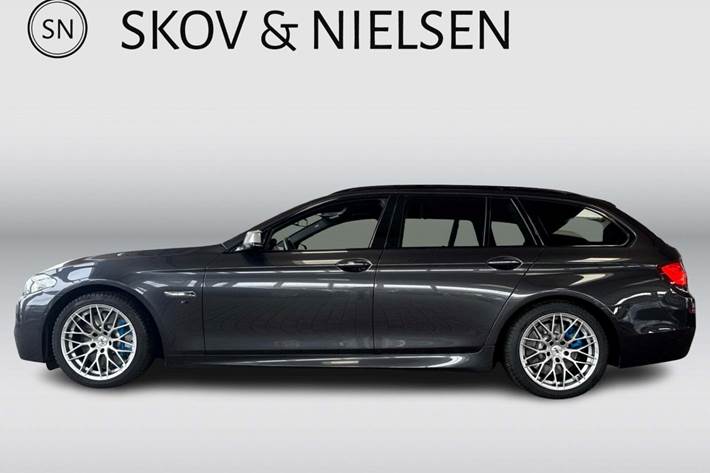 Sort BMW M550d fra 2012
