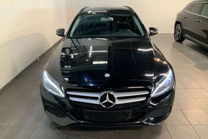 Sort Mercedes C200 d fra 2016
