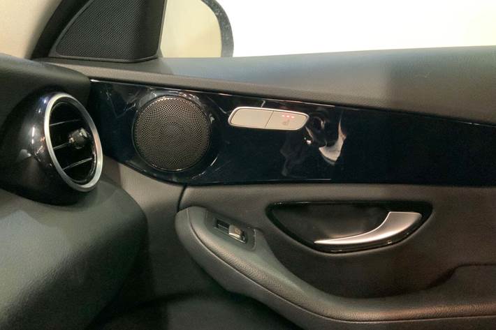 Sort Mercedes C200 d fra 2016