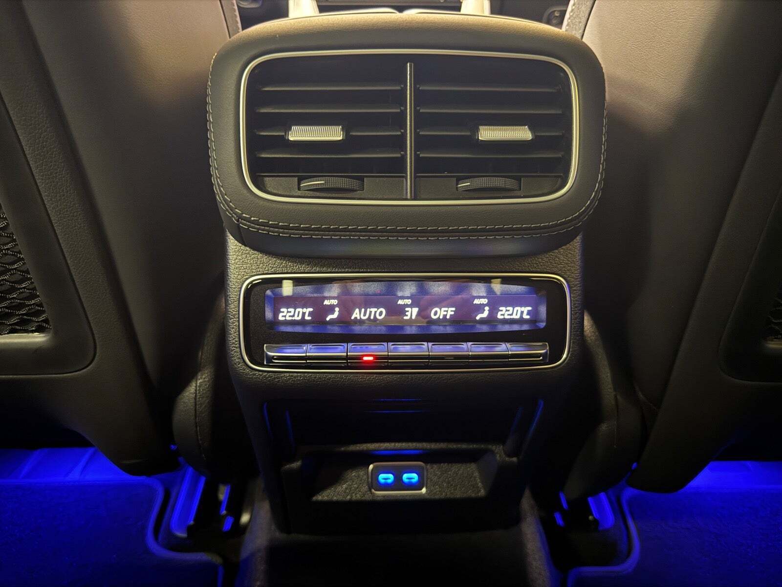 Grå Mercedes GLE53 fra 2025