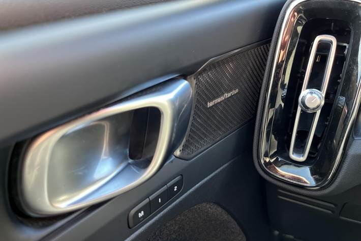 Hvid Volvo C40 fra 2023