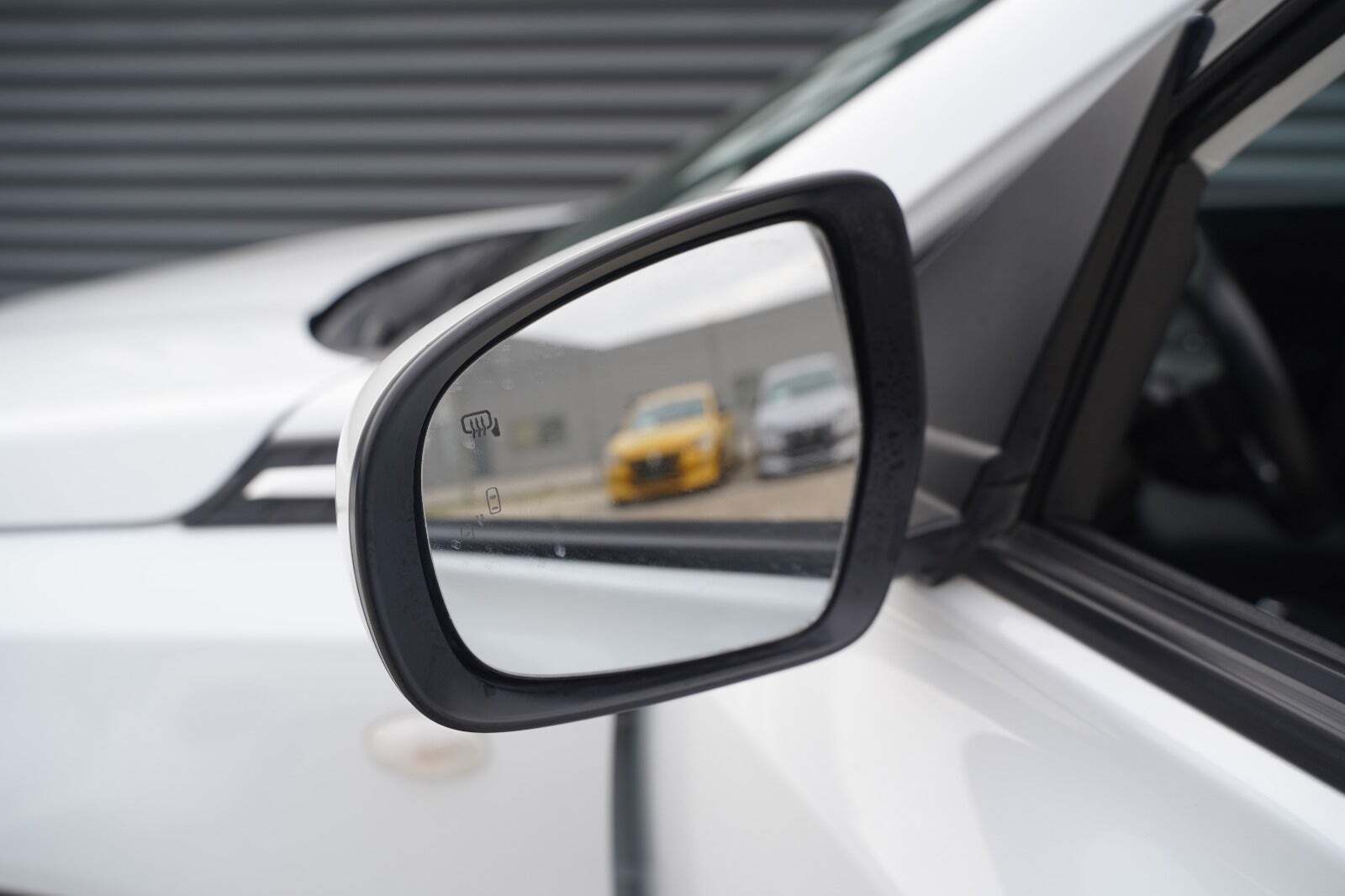 Hvid Suzuki Vitara fra 2022