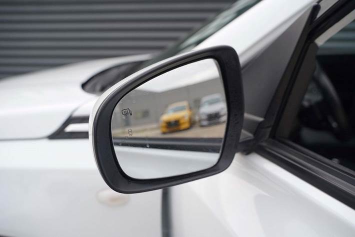 Hvid Suzuki Vitara fra 2022