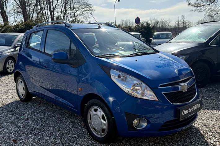 undefined Chevrolet Spark fra 2012 set udefra