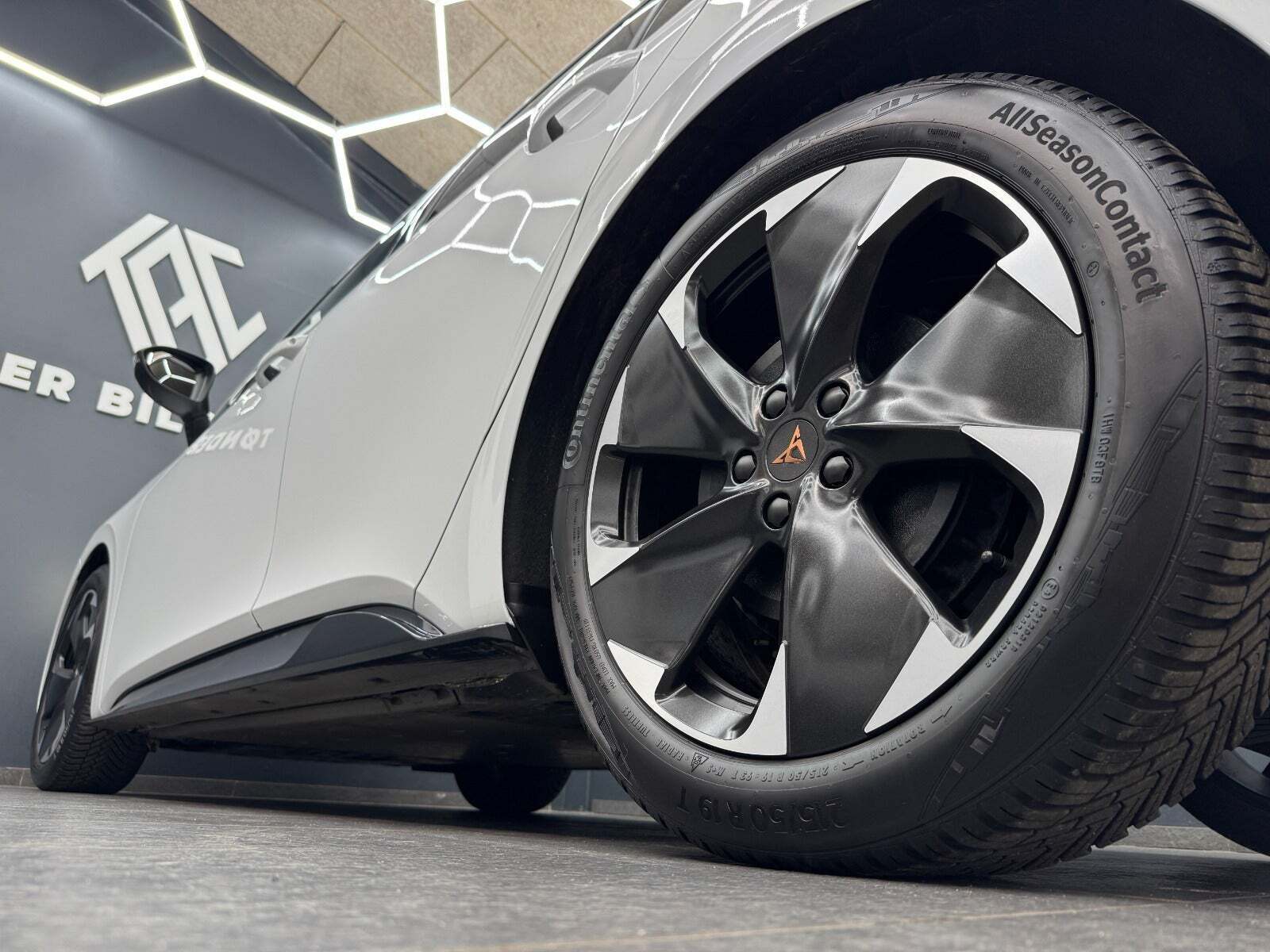 Hvid Cupra Born fra 2024