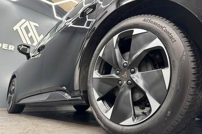 Grå Cupra Born fra 2024