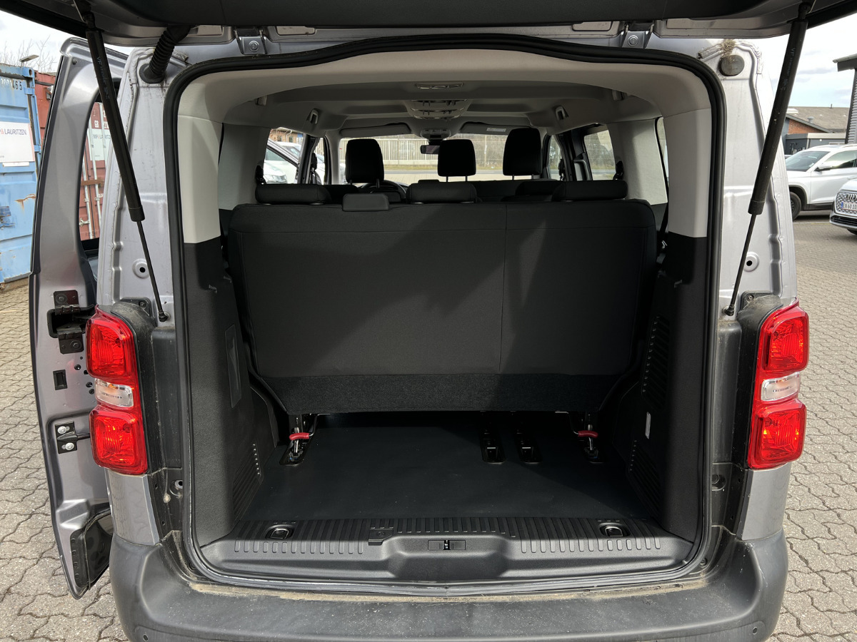 Grå Citroën e-Jumpy fra 2024