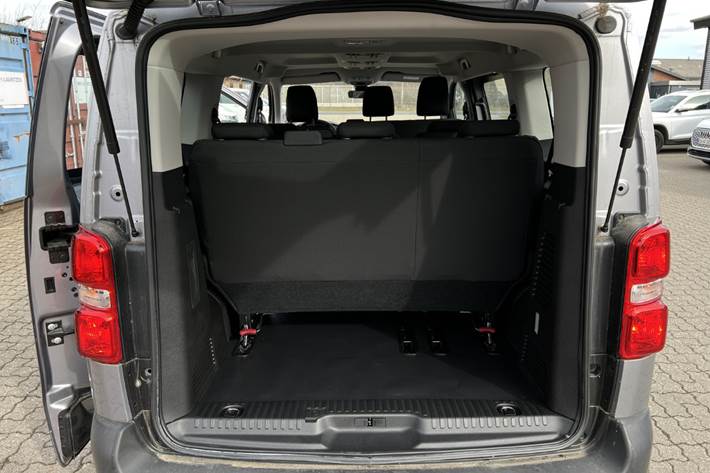 Grå Citroën e-Jumpy fra 2024