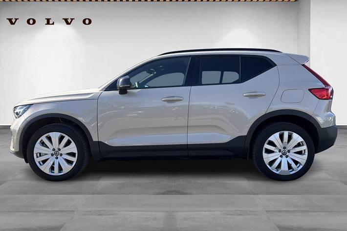 Beige Volvo EX40 fra 2025