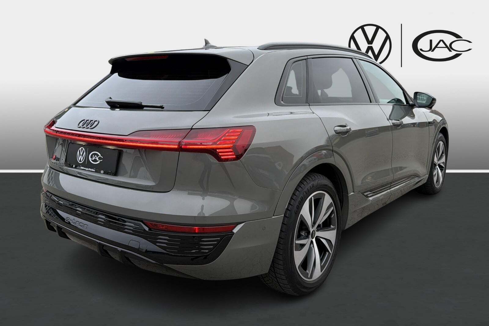 Audi Q8 e-tron 55 S-line quattro