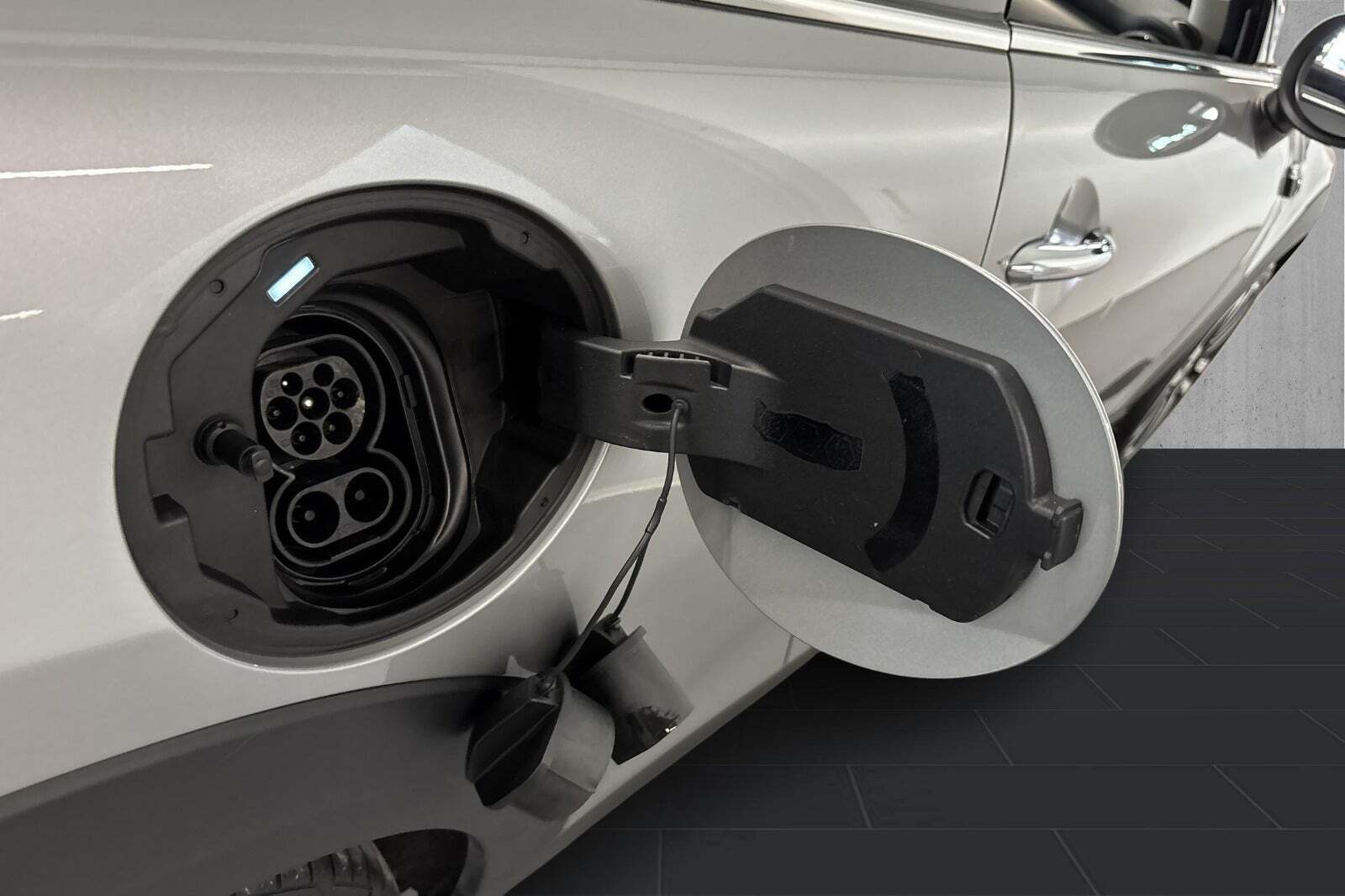 Grå Mini Cooper SE fra 2023