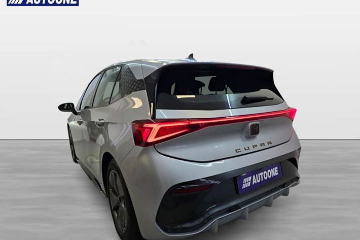 Sølv Cupra Born fra 2022