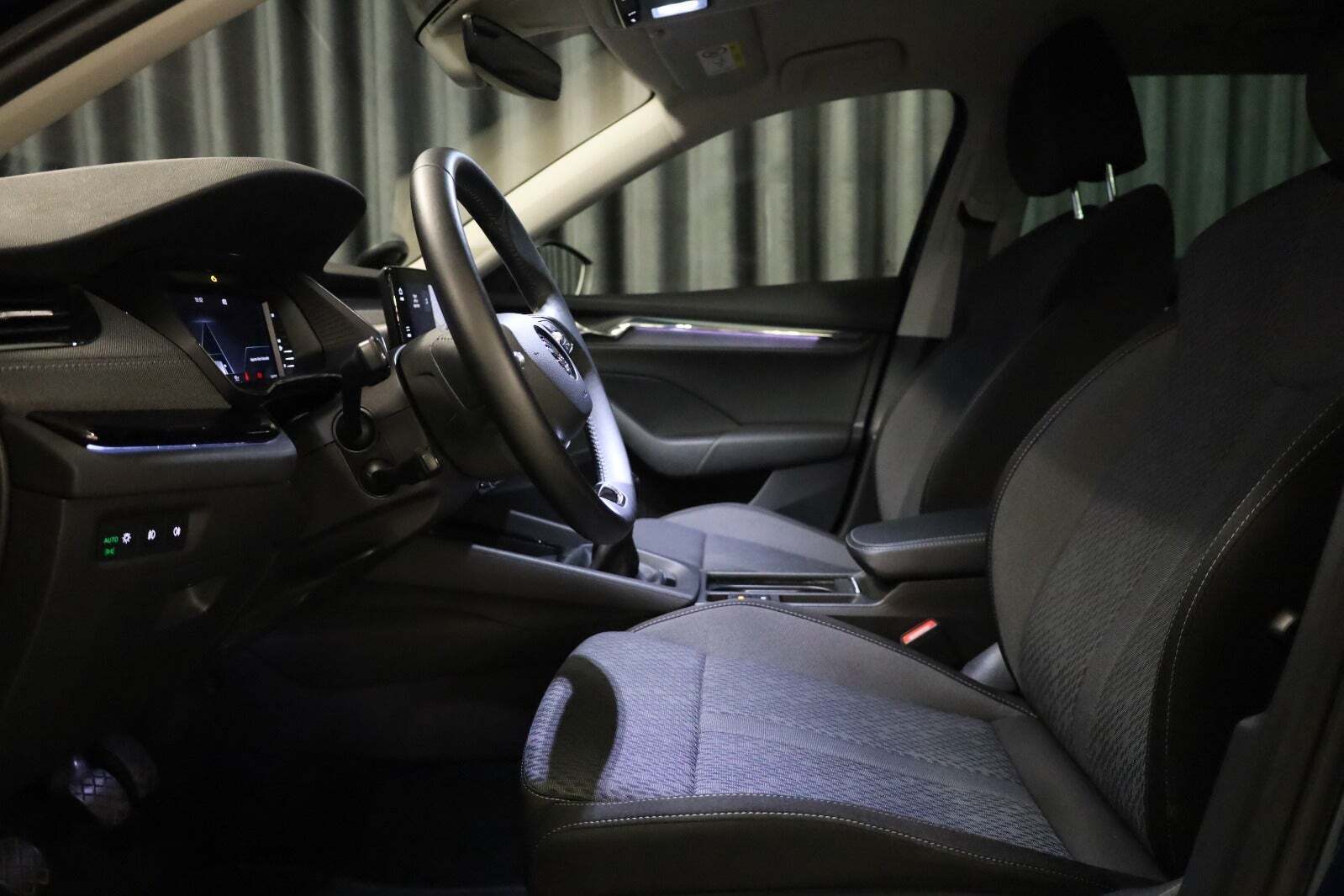 Blå Skoda Octavia fra 2021