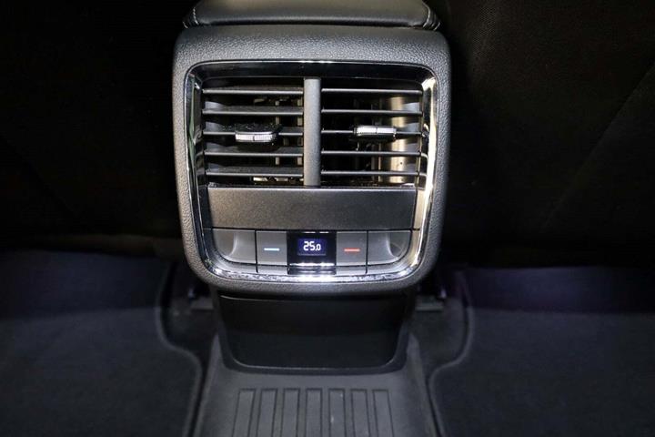 Blå Skoda Octavia fra 2021