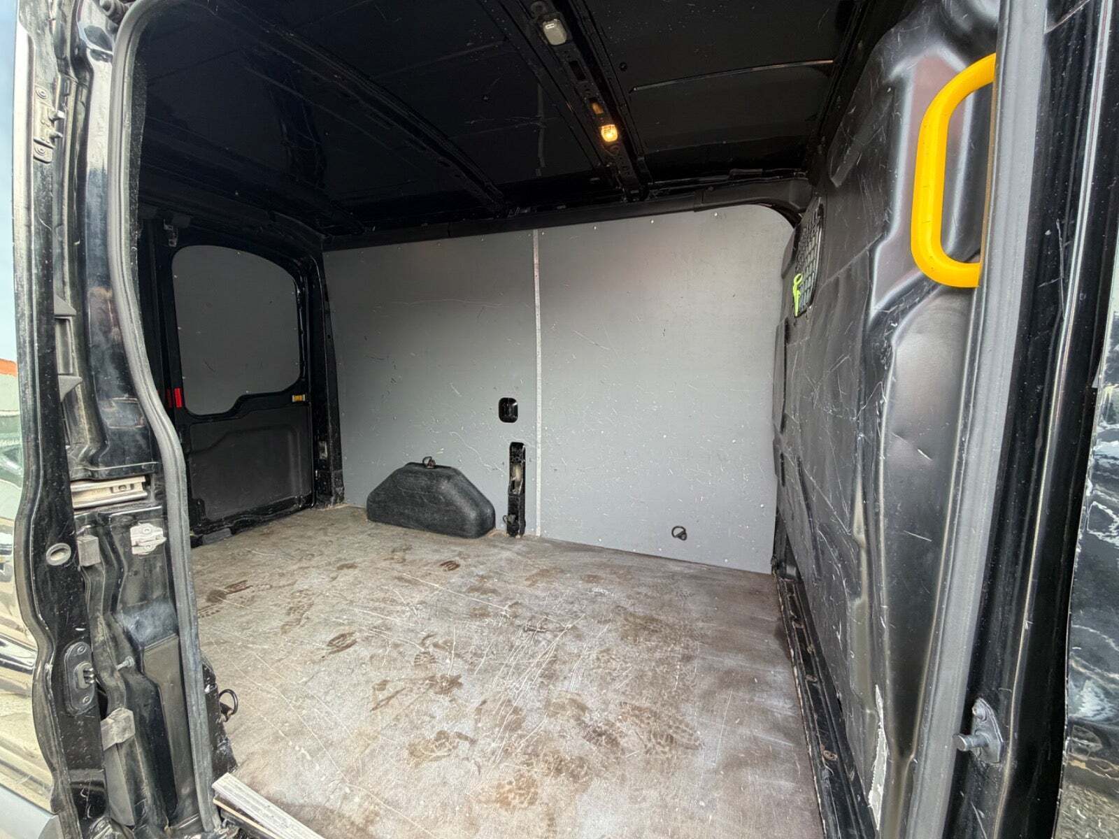 Ford Transit 350 L2 Van 2,2 TDCi 125 Trend H2 FWD