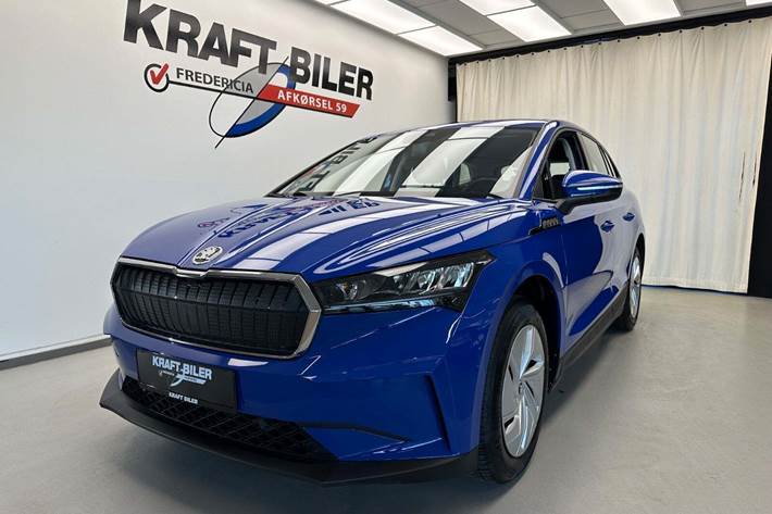 Blå Skoda Enyaq fra 2022