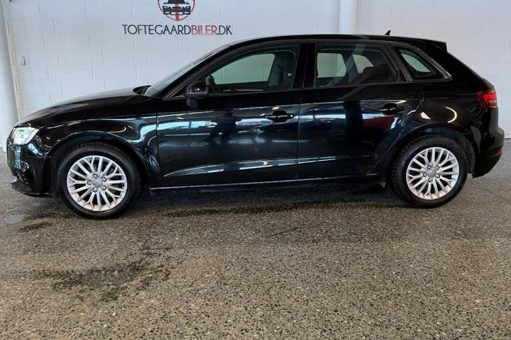 Sort Audi A3 fra 2016
