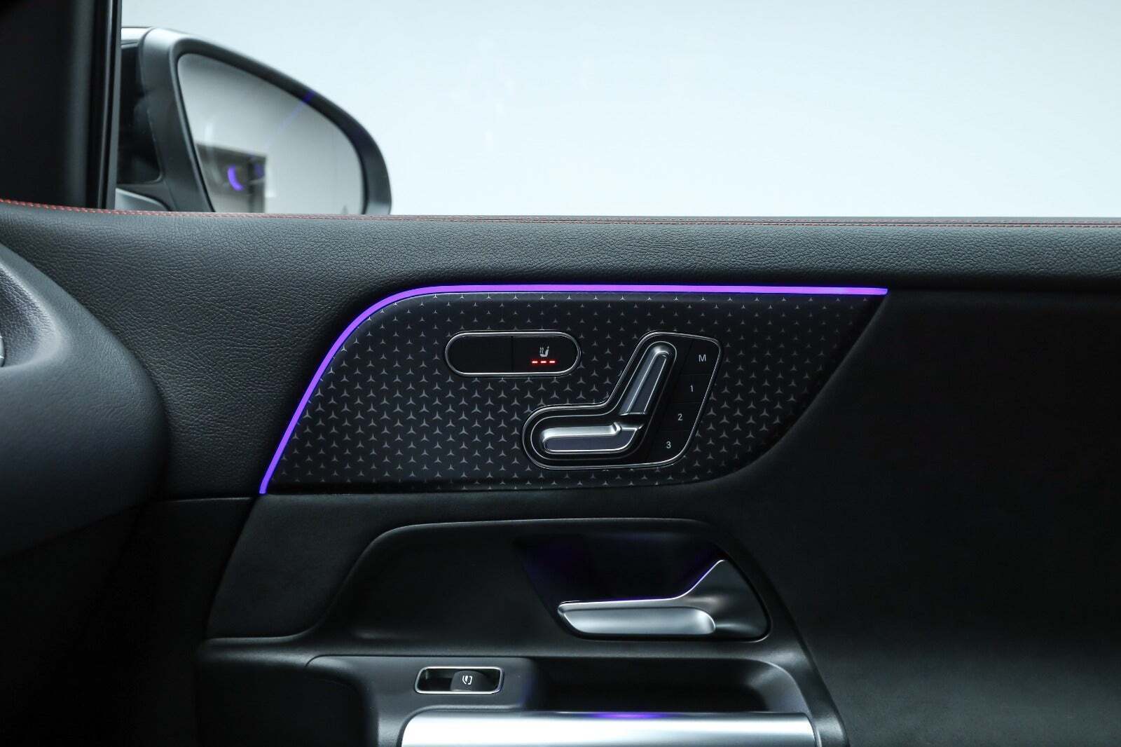 Sort Mercedes EQA250+ fra 2025