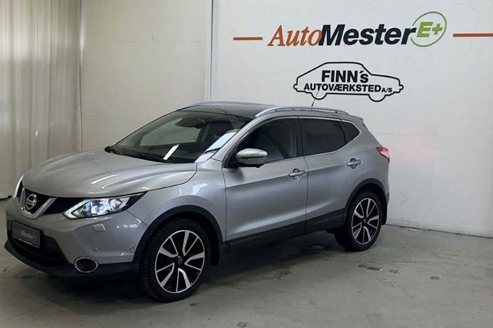 Sølv Nissan Qashqai fra 2016