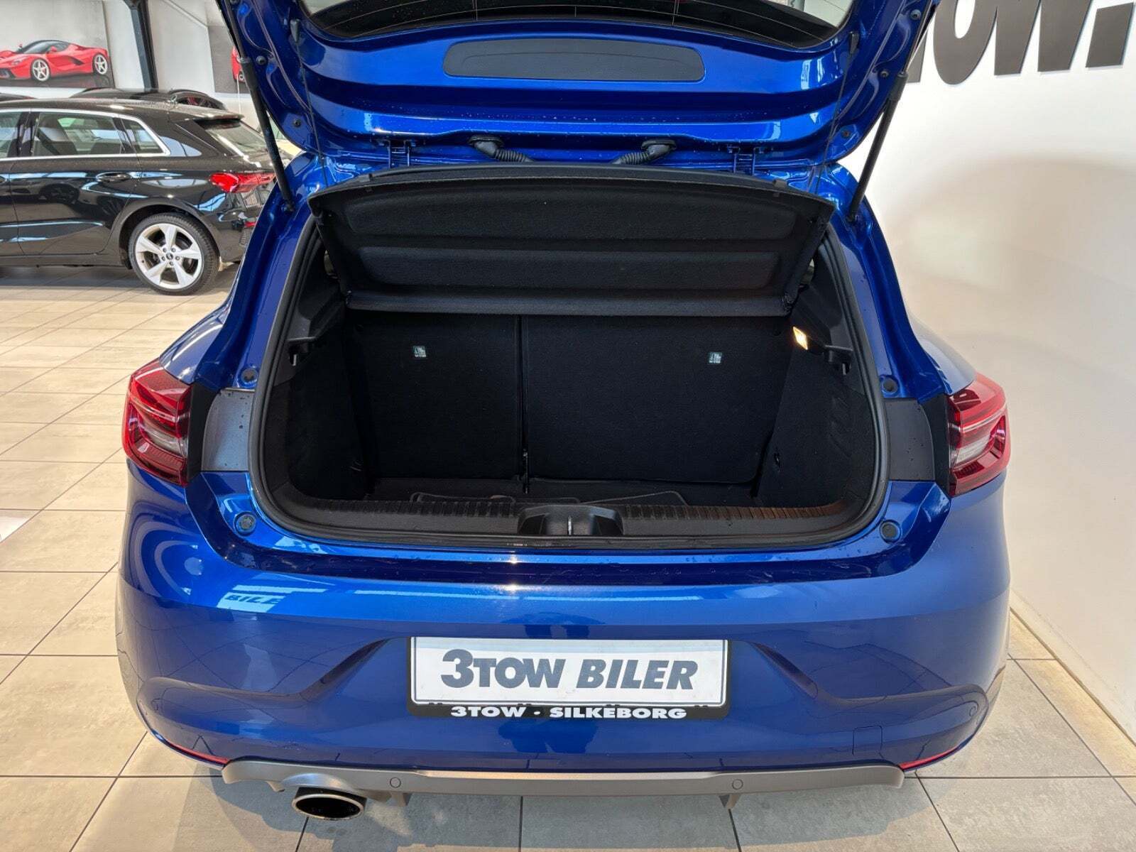 Blå Renault Clio V fra 2020
