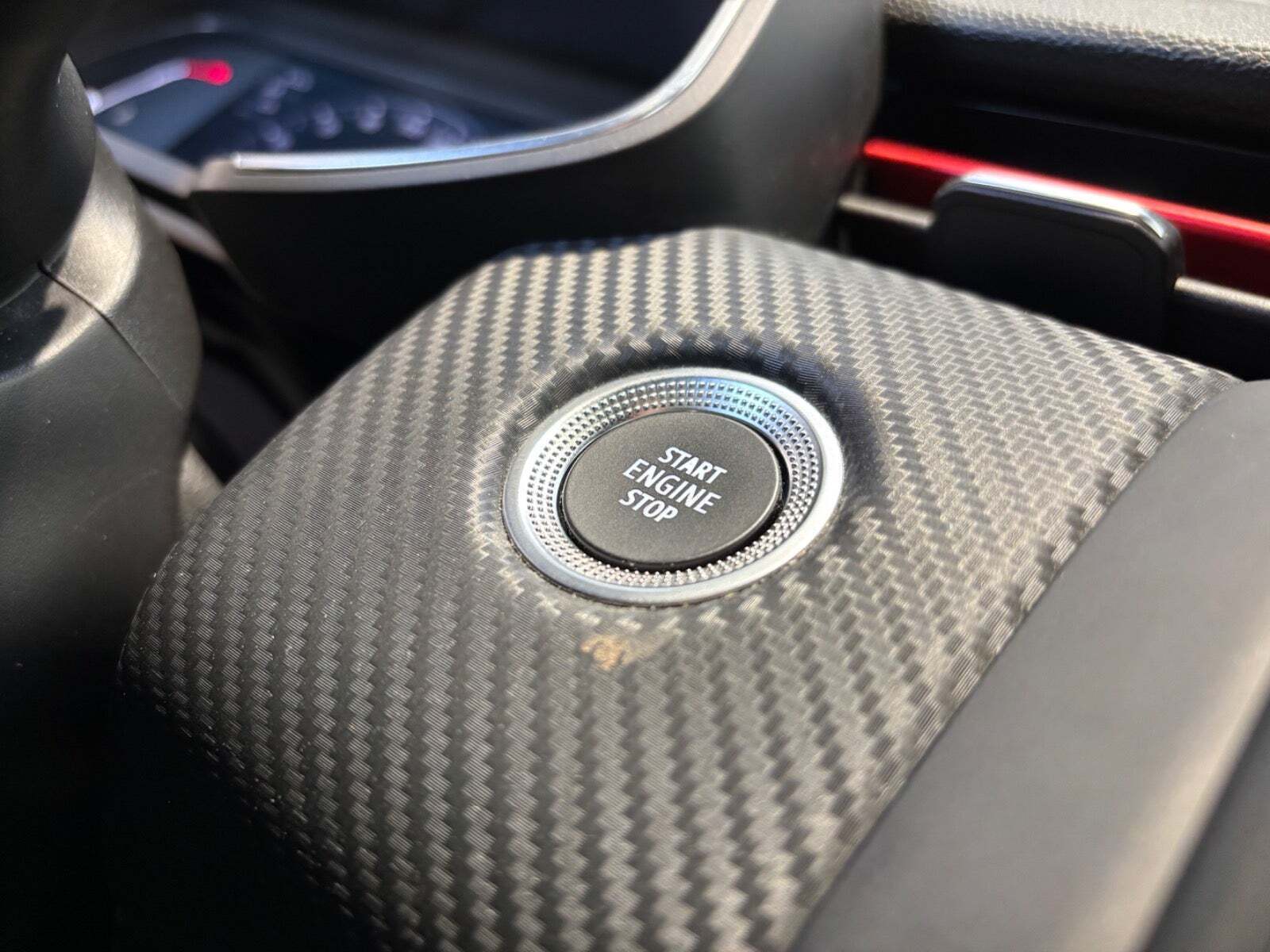 Blå Renault Clio V fra 2020