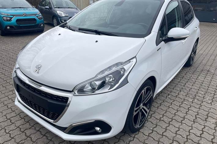 Hvid Peugeot 208 fra 2019