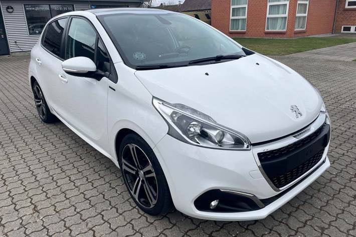 Hvid Peugeot 208 fra 2019