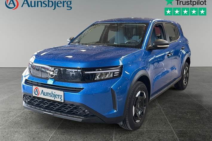 Blå Opel Frontera fra 2025 set udefra