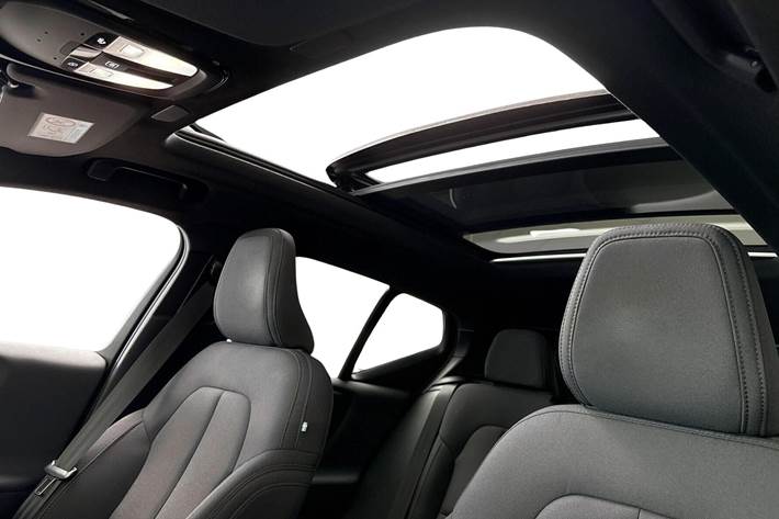 Sølv Volvo XC40 fra 2023