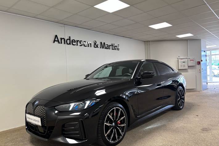 Sort BMW i4 fra 2025