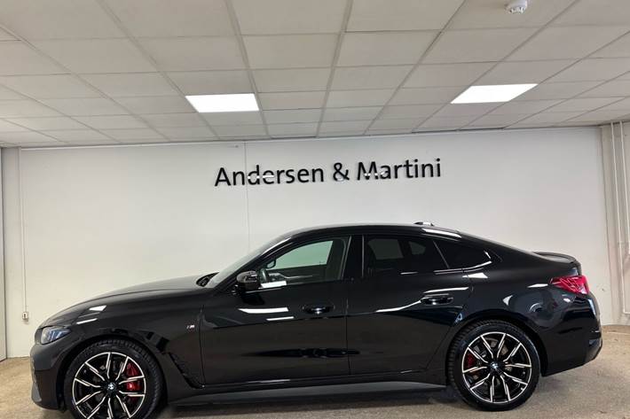 Sort BMW i4 fra 2025