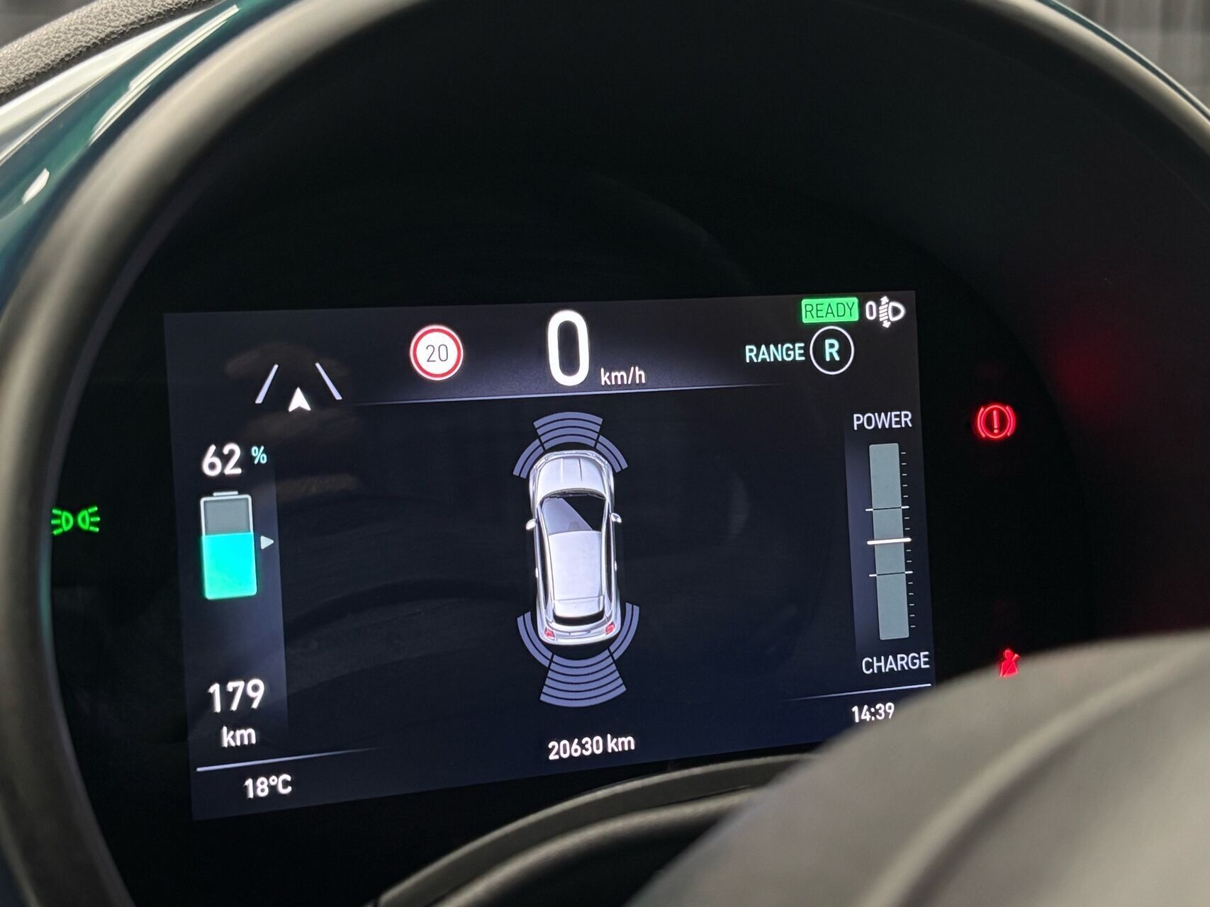 Grå Fiat 500e fra 2021