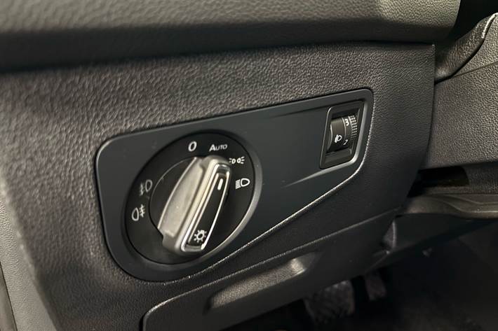 Grå VW Tiguan fra 2017