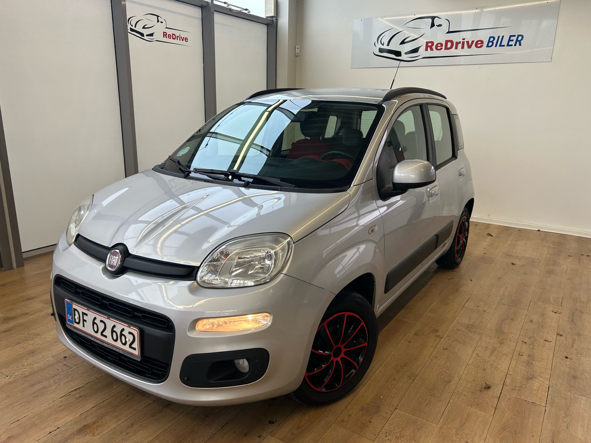 Sølv Fiat Panda fra 2012