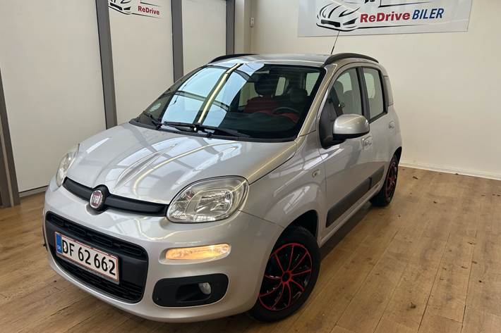 Sølv Fiat Panda fra 2012