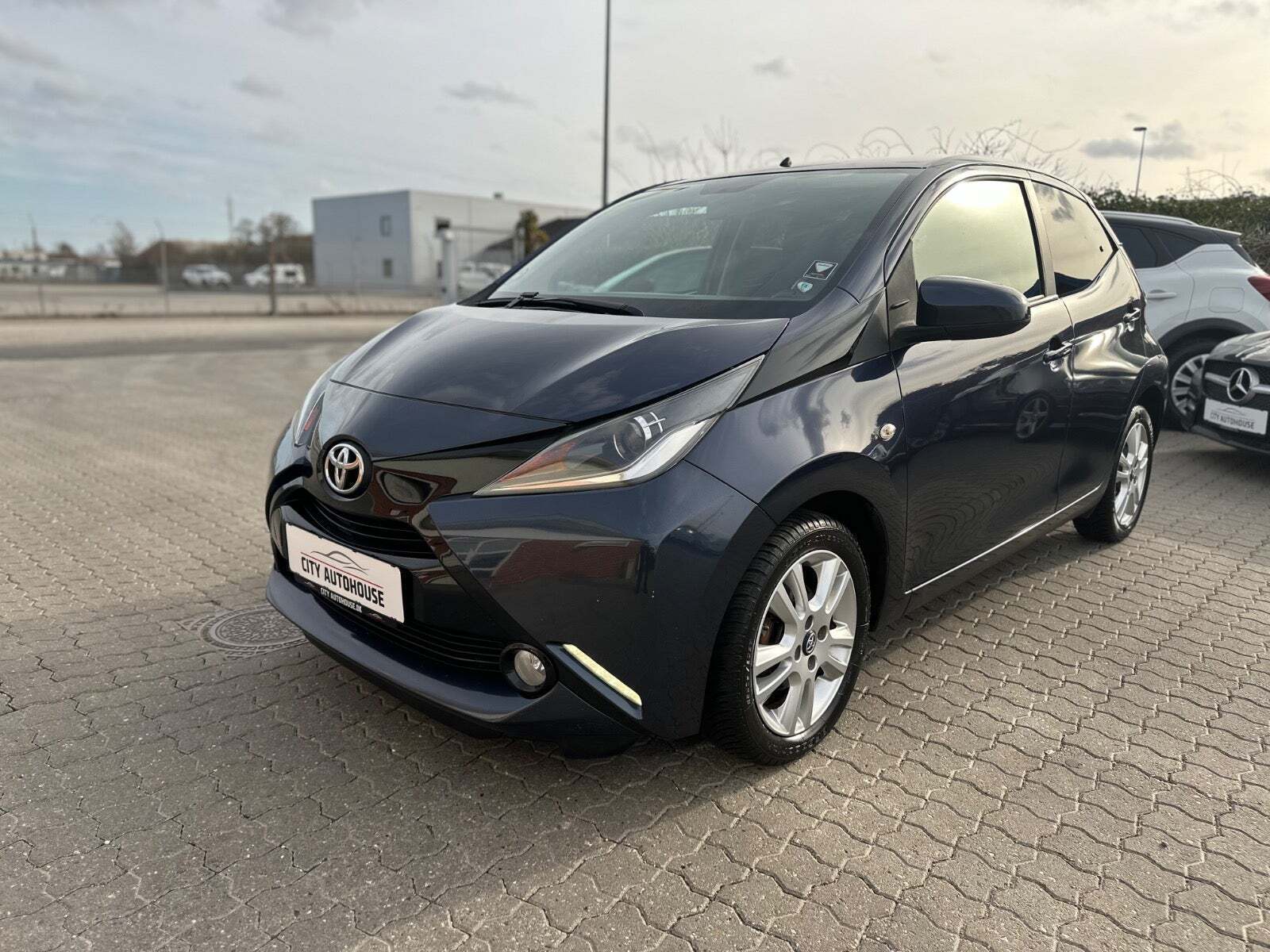 Toyota Aygo 1,0 VVT-i x-cellence