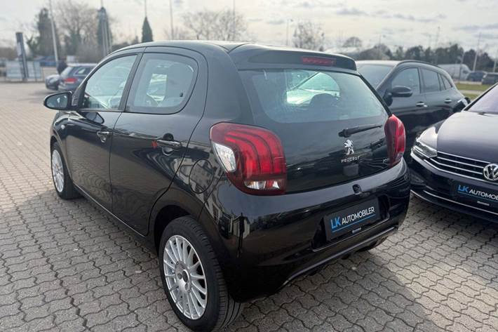 Sort Peugeot 108 fra 2015