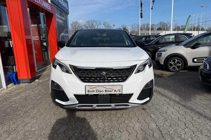Hvid Peugeot 5008 fra 2019