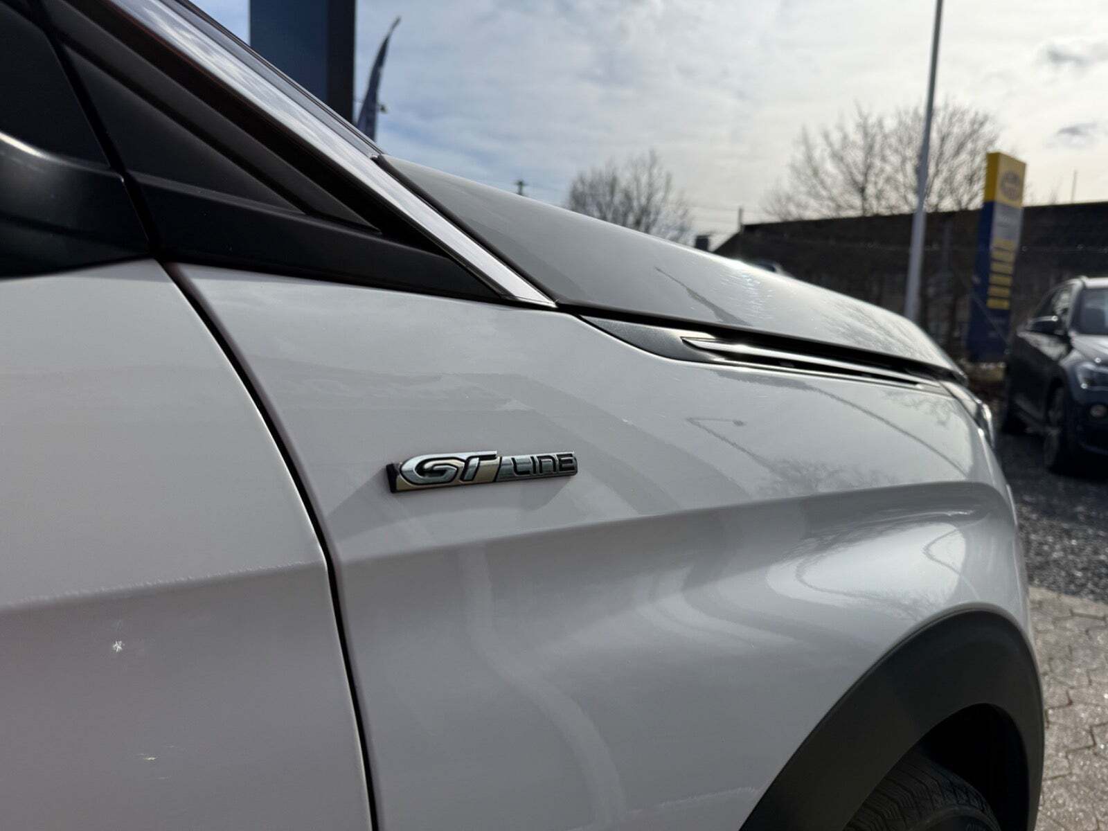 Hvid Peugeot 5008 fra 2019