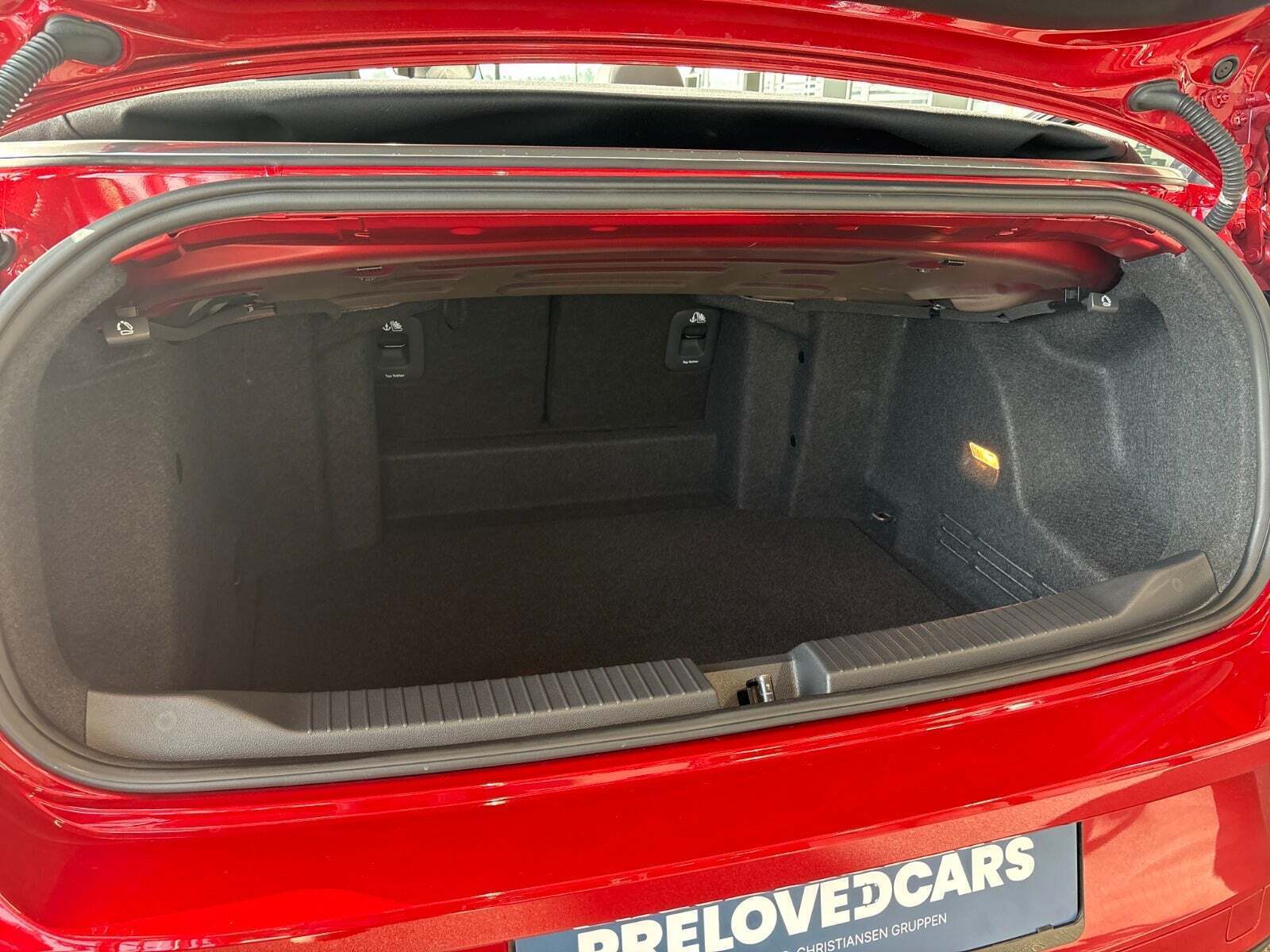 Grå VW T-Roc fra 2022